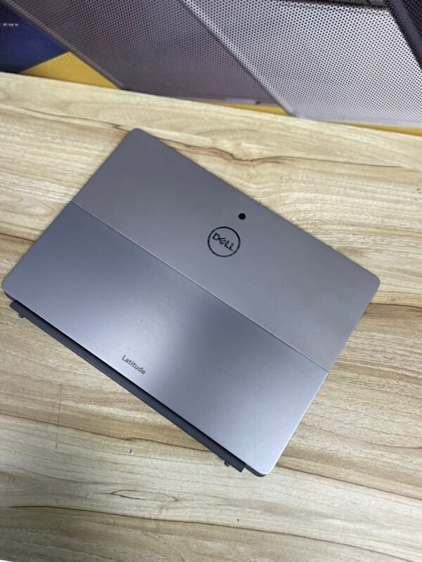 Dell latitude 7210 2 in 1 detachable - Image 6