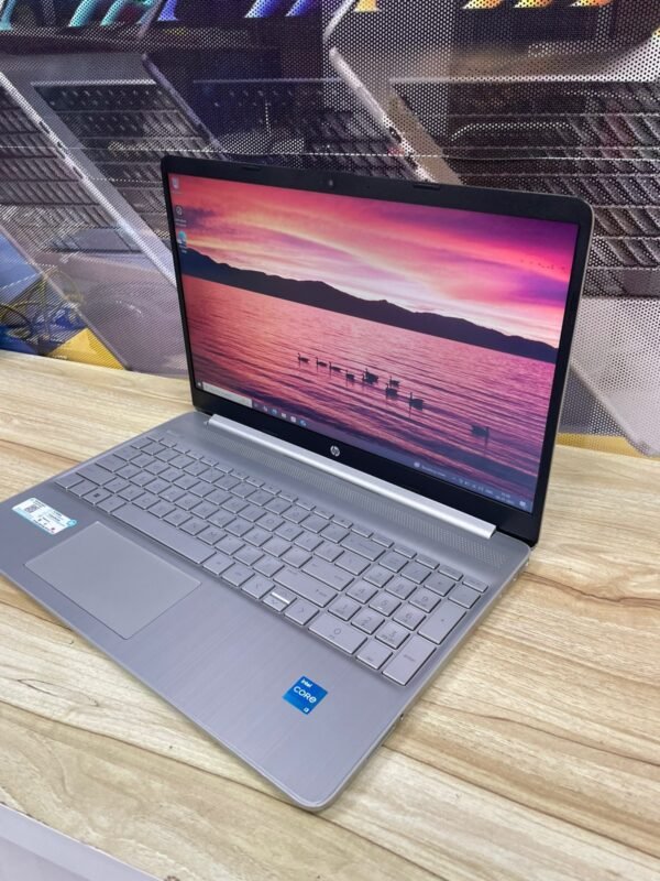 💻 HP 15s – Reliable Everyday Laptop with 8GB RAM for Smooth Performance