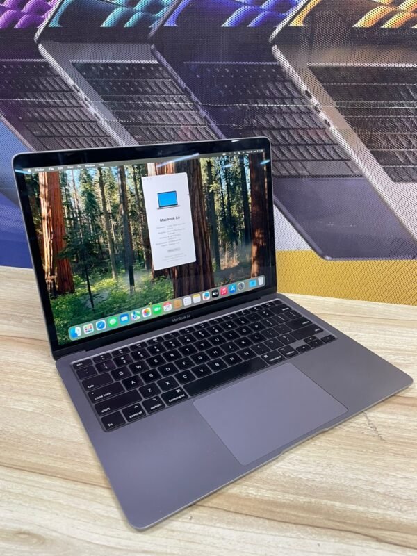 Apple MacBook Air 13" (2020) | Intel Core i3 | 8GB RAM | 256GB SSD