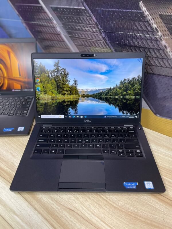 💼 Dell Latitude 5400 Touchscreen Ultrabook – Sleek Design Meets Business Performance - Image 3