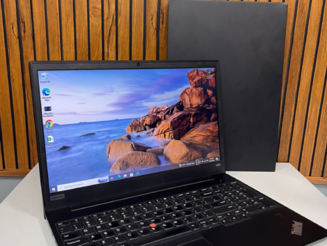 Lenovo ThinkPad E580 i5 7th Gen laptop with 8GB RAM 256GB SSD 15.6 inch display business laptop