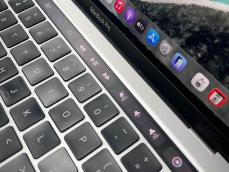 Apple MacBook Pro 13-inch 2020 laptop with Intel i5 processor