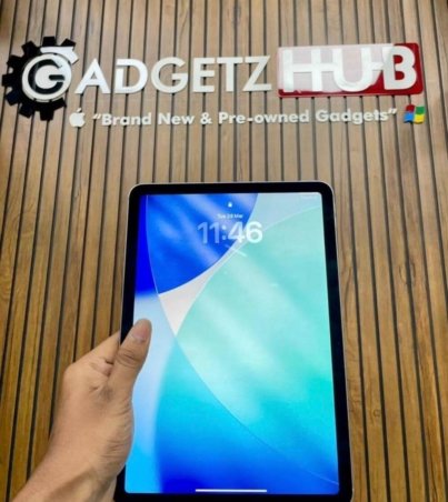 iPad Air M2 Cellular tablet with high performance chip and WiFi + 5G support