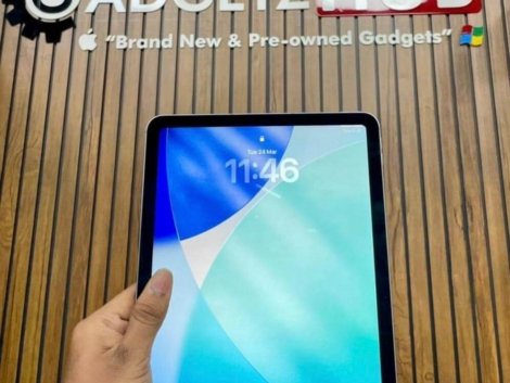 iPad Air M2 Cellular tablet with high performance chip and WiFi + 5G support