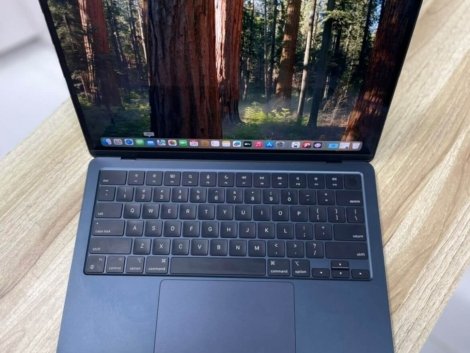 Apple MacBook Air M2 13-inch laptop with Retina display