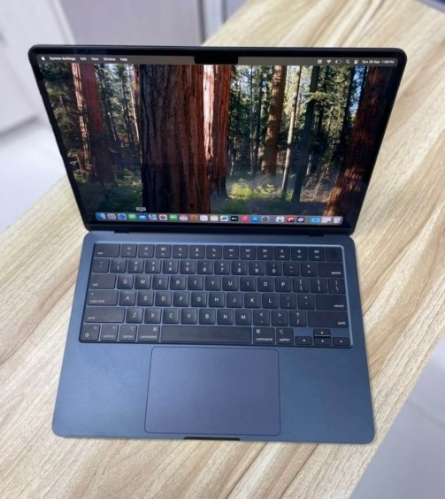 Apple MacBook Air M2 13-inch laptop with Retina display