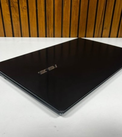 Asus ZenBook 13 ultrabook with sleek design and powerful performance