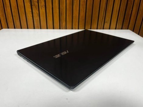 Asus ZenBook 13 ultrabook with sleek design and powerful performance