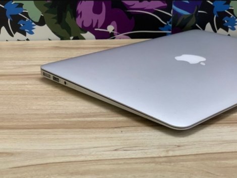 MacBook Air Intel Core i5 13-inch display lightweight laptop